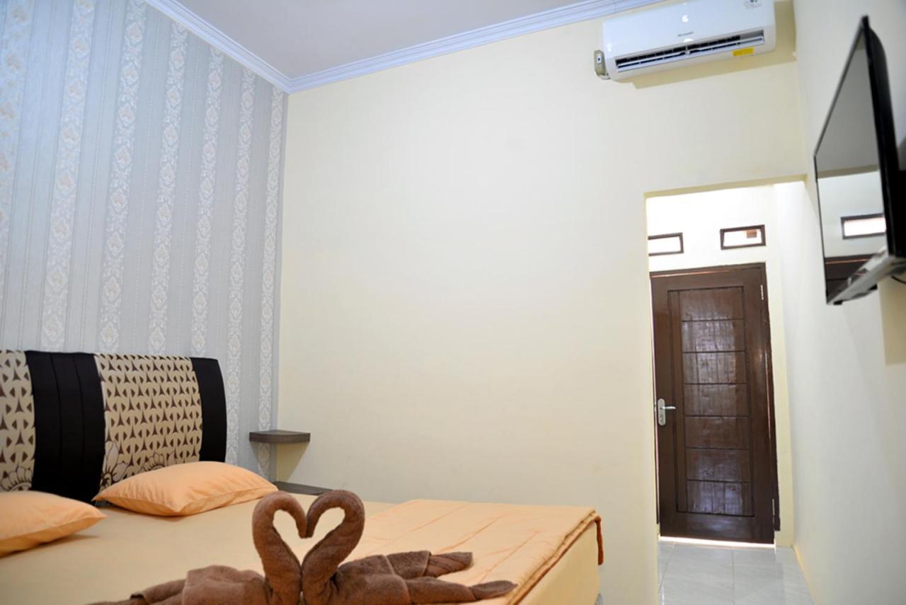 Haura Syariah Home Stay Bandar Lampung Exterior foto